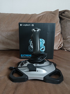 Müün juhtkangi Logitech EXTREME 3D PRO (2 foto / 5)