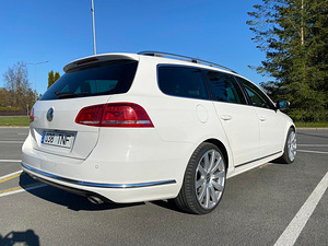 VW Passat 4Motion R-Line (4 foto / 6)