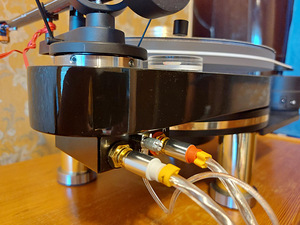 Pro-Ject RPM 5 SE vinüüplaadimängija (8 foto / 10)