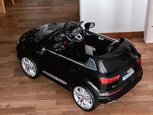 Laste Elektriauto Audi Q7 ja 2 akut (4 foto / 10)