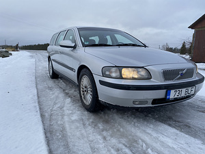 Volvo V70 (1 foto / 9)