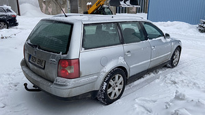 Volkswagen Passat HIGHLINE 4-MOTION (10 foto / 12)