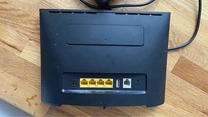Huawei B-525 4g роутер (2 фото из 2)