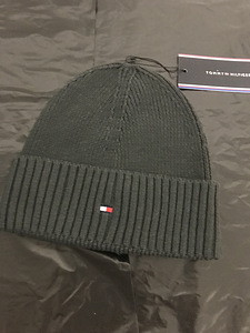 Mütsid Tommy Hilfiger (4 foto / 8)