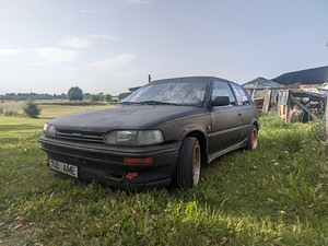 Toyota Corolla GTSi (3 foto / 10)