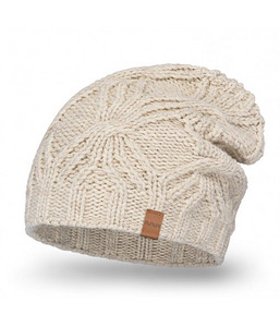 Теплая и мягкая модная зимняя шапка для женщин