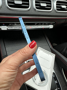 iPhone 13 синий 128 ГБ (6 фото из 6)
