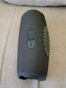 JBL Charge 5 | roheline | korra kasutatud (3 foto / 4)