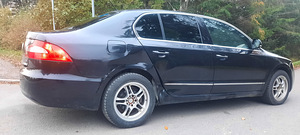 Skoda Superb (6 фото из 8)