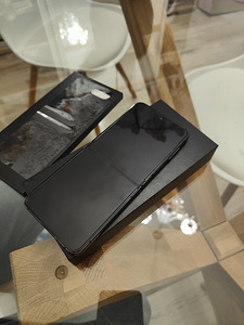 Samsung Galaxy Z Flip 5 512gb (7 фото из 10)