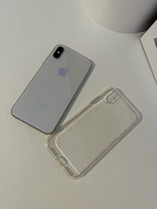 iPhone xs 256gb silver (2 фото из 2)
