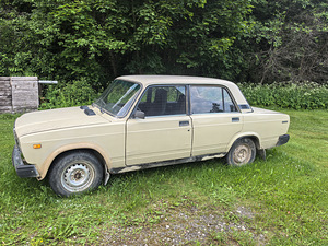 Lada 2107 (Vaz 2107) (5 foto / 6)