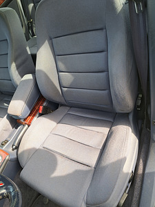 Audi A6 2,5TD quattro 2000 a. (5 foto / 6)