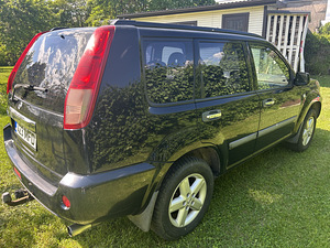Nissan X-Trail (4 фото из 7)