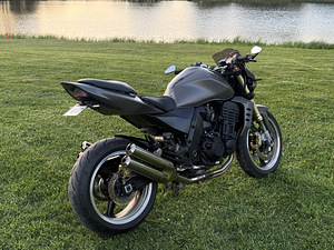 Kawasaki z1000 (2 фото из 4)