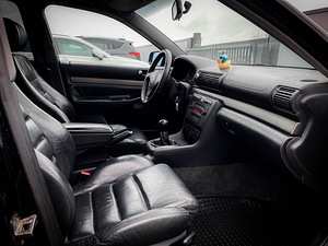 Audi A4 Avant 1.9TDI (12 foto / 14)