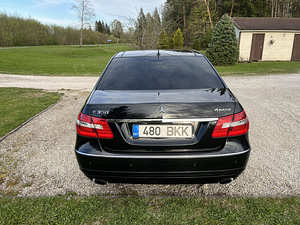 Mercedes-Benz E 350 CDI 4MATIC 3.0 V6 170kW (4 foto / 13)