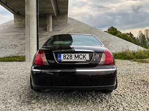 M/V: Rover 75 2.5 V6 130kW (4 foto / 11)