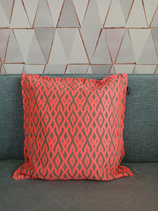 Padjakate Neon Orange 45*45cm (1 foto / 3)