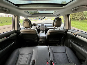 Kia Sorento 2.2 CRDi 145kW (7 foto / 11)