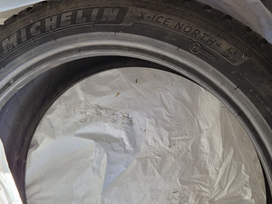 MICHELIN X-ICE NORTH 4 4TK (2 foto / 3)