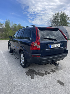 Volvo XC90 2.4 дизель (5 фото из 12)