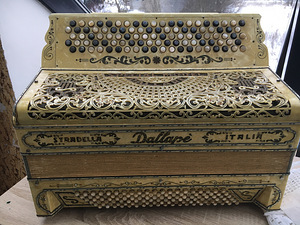 Продать итальянский bajaan Dallape (2 фото из 4)