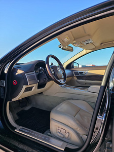 Jaguar XF S 3.0d 202kw (6 foto / 10)