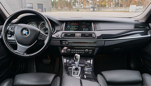 BMW 535 xDRIVE Luxury Line 3.0 R6 230kW (3 foto / 7)