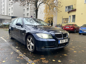 BMW 330xd (1 foto / 6)