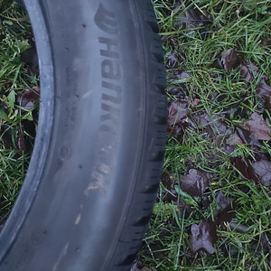 Шины Hankook 235/55/19 (3 фото из 3)
