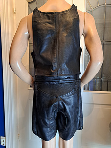 Nahast komplekt L-XL (2 foto / 10)