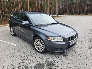 Volvo v50 2.0D 2010 (5 foto / 10)