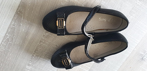 Туфли р.35 (2 фото из 2)