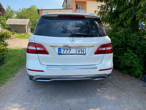 Mercedes-Benz ML 350 Sport 2013 (3 foto / 10)