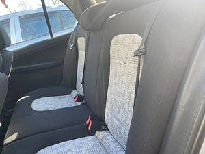 Skoda Fabia 2005 a. (5 foto / 9)