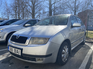Skoda Fabia 2005 a. (7 foto / 9)