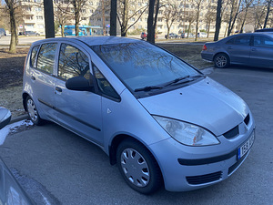 Mitsubishi Colt (11 foto / 12)