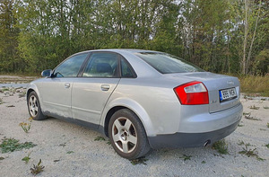 Auto - Audi A4 2.0 96kW (7 foto / 11)