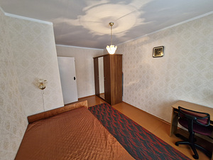 Kangelaste prospekt 42, Pähklimäe, Narva, Ida-Virumaa (6 foto / 9)