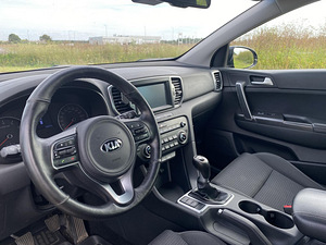 Kia Sportage 1.6 97kW, 2016 (7 foto / 15)