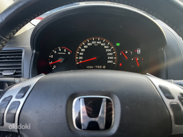 Honda Accord 2.2 103 кВт (фото #6)