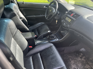 Honda Accord 2.2 103kW (5 foto / 6)