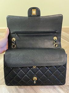 Authentic Chanel 2.55 Medium Double Flap Bag Black Caviar (3 foto / 10)