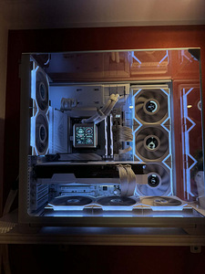 White Gaming PC – 7950X / RTX 3080 / 64GB / 4TB (1 foto / 3)