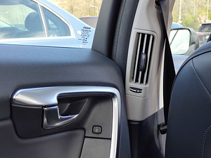 Volvo S60 Premier 2.0 180kW (14 foto / 15)