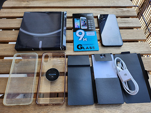 Nothing Phone (1) 8+128GB Black (1 foto / 7)
