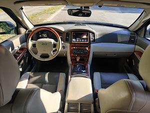 Jeep Grand Cherokee WK (5 foto / 8)