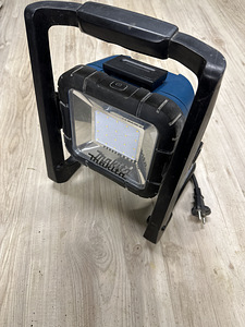 Akutaskulamp Makita DEADML805 (1 foto / 2)