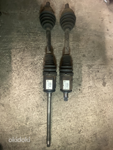 BMW xDrive esiveopoolteljed / esimesed poolteljed